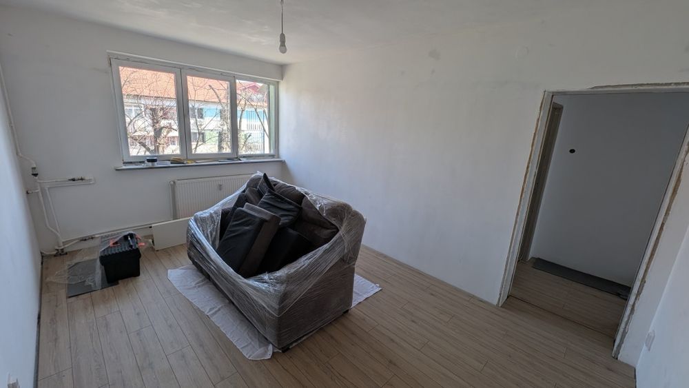 Chirie 3 camere zona Institut