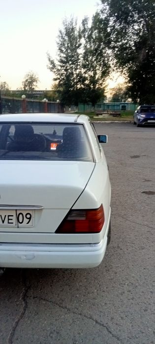 DAIMLER  BENZ  E 300    090 ⁰⁹ кар