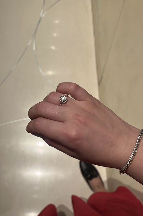 Inel cu diamante bagheta