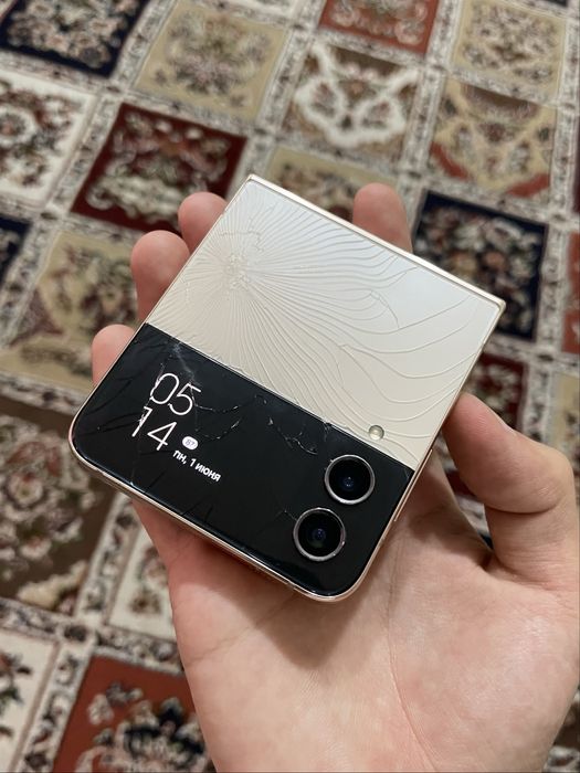 Samsung Z Flip 4 256gb