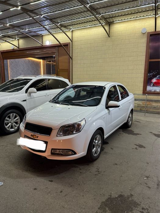 Nexia 3 sotiladi Full pazitsiya aftomat karobka 75000 min probeg