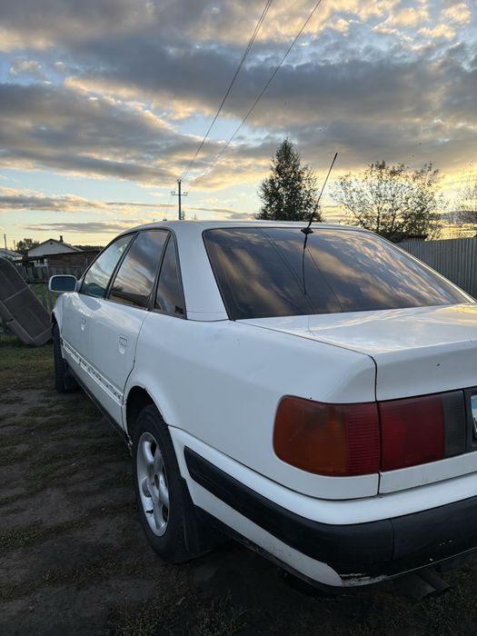Ауди 100 с4  1991