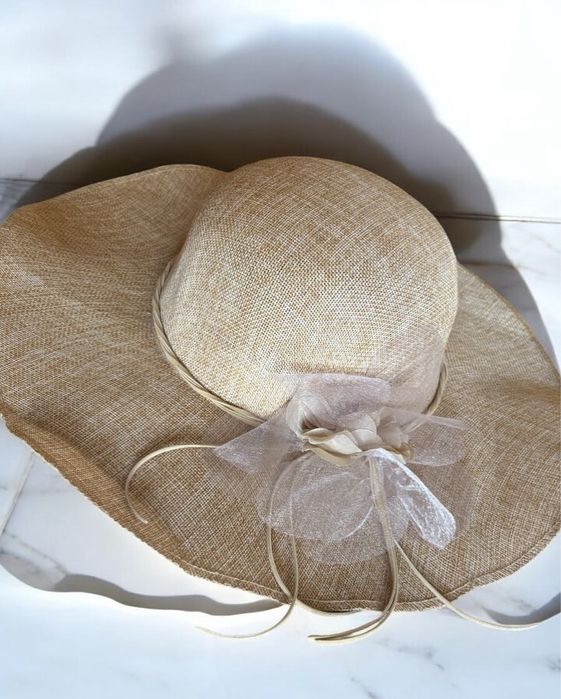 Ръчно декорирана лятна капела