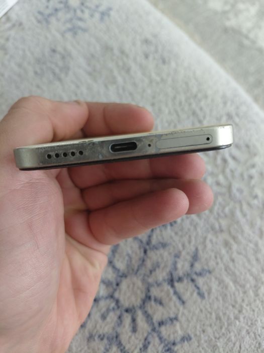 Продам Vivo v25e