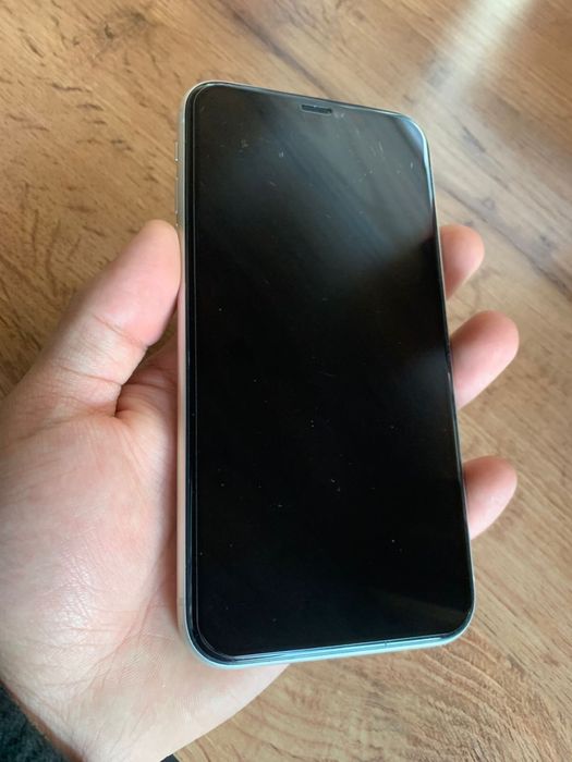 Айфон 11 в отличном состоянии