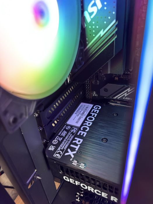 Видеокарта RTX5060 TI 8Gb продам