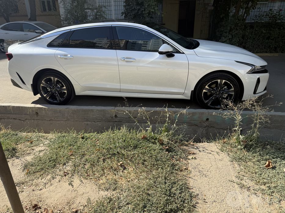 Kia K5 1,5 turbo full