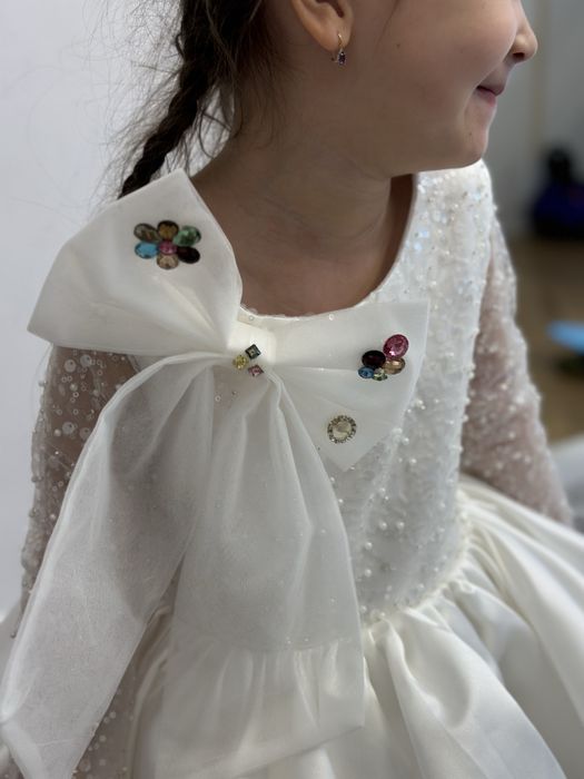 Прокат платье для девочек от 5-7 лет .5000 тг.