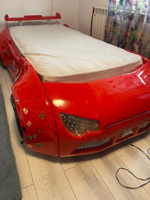 Pat masina cu telecomanda