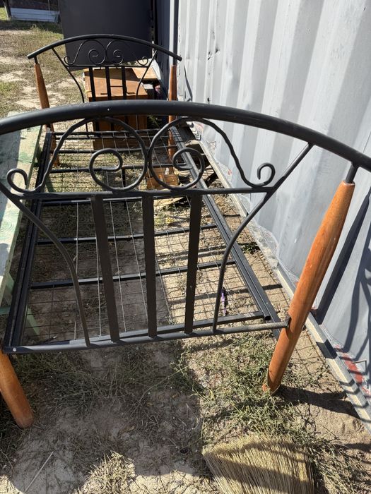 Продам металлическую кровать