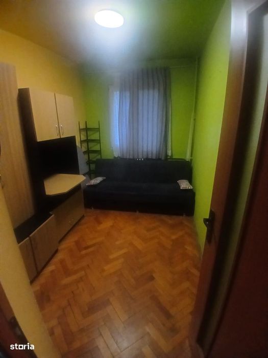 De vanzare apartament 3 camere zona Dacia