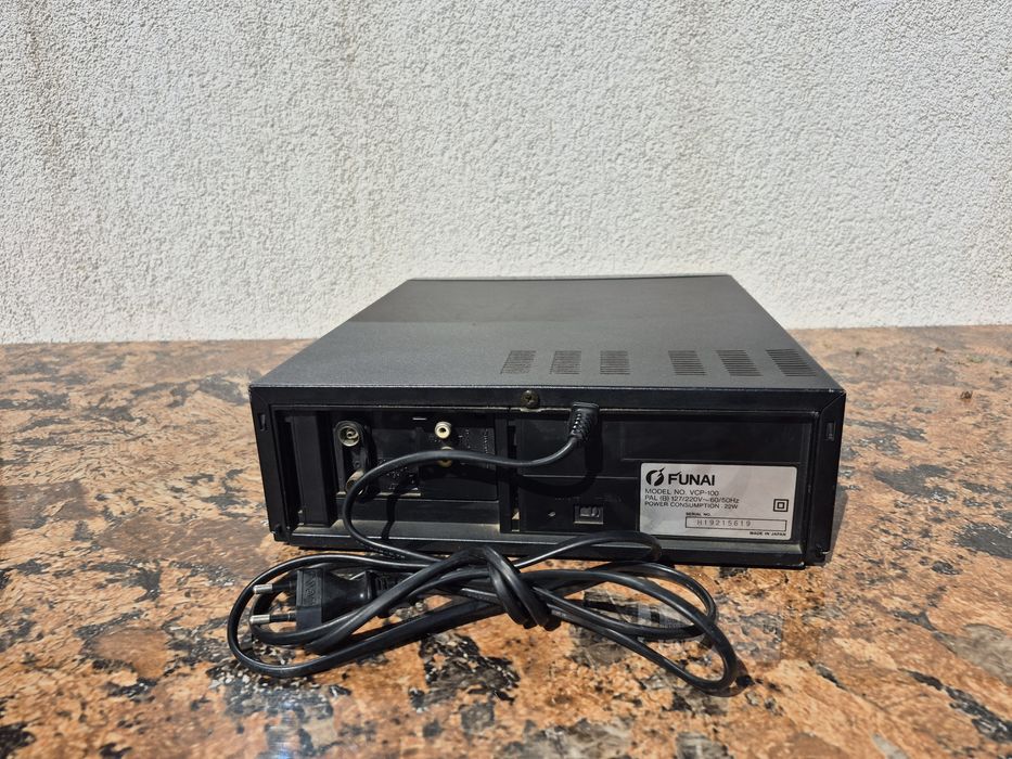 Vand video marca Funai model VCP-100, made in japan 

- HQ

- AC/DC