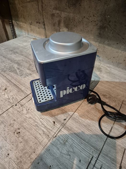 Picco espressor cu cafea măcinată