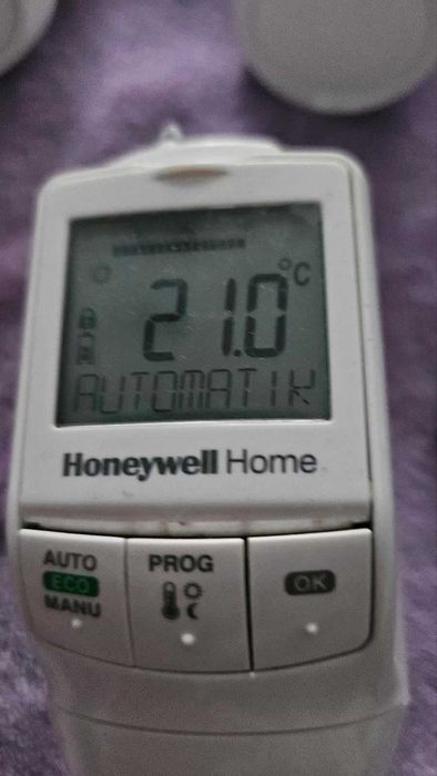 Cap termostatic electronic HONEYWELL TheraPRO HR90, programabil