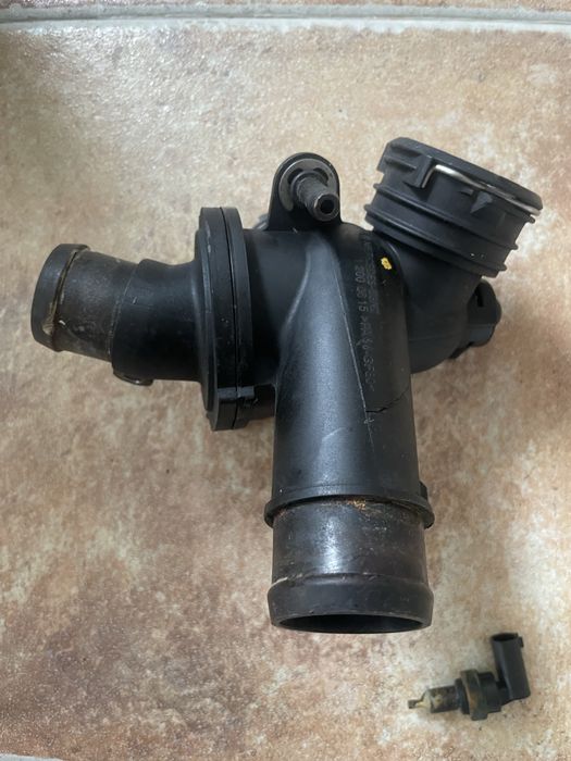 Датчик температура Мерцедес W204