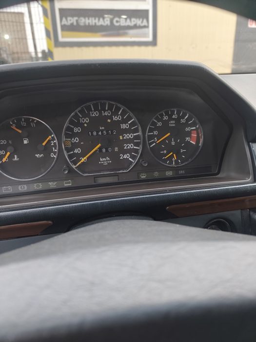Продам Мерседес 124