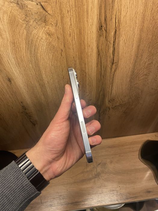 Iphone 16 pro max ок ранги хечканака айби йук ёмкис 95%