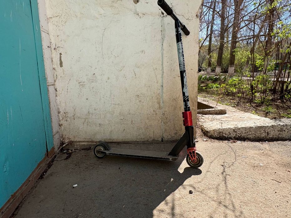 продам самокат ..