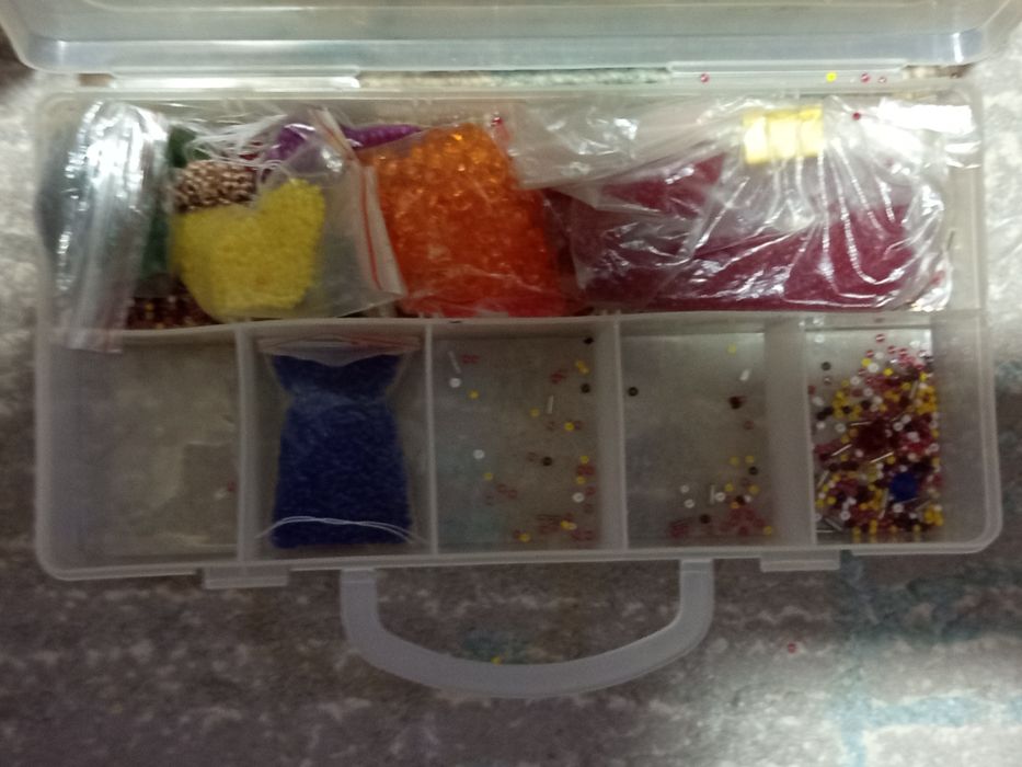 Бисер,бусины,подвески