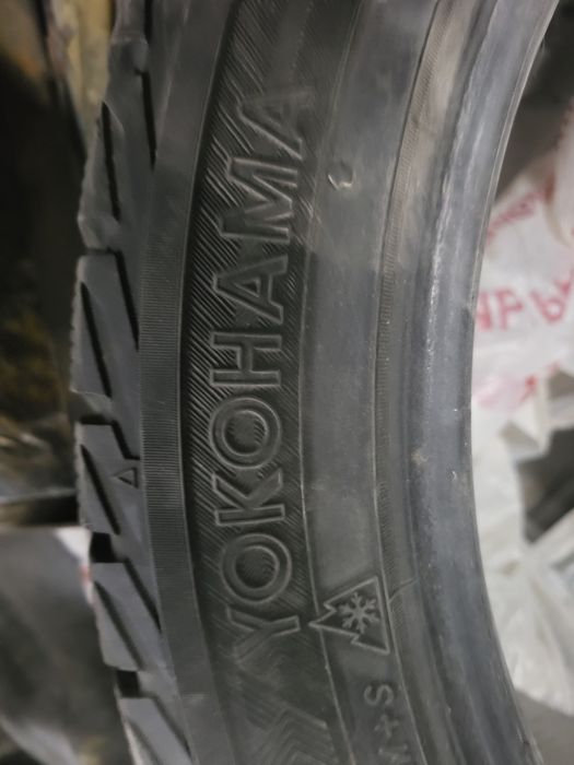 Продам Резину Шины 235/45/18