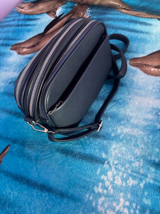 Vând genți quess originale