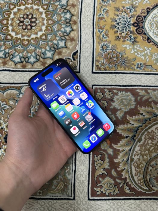 Срочно продам айфон 15