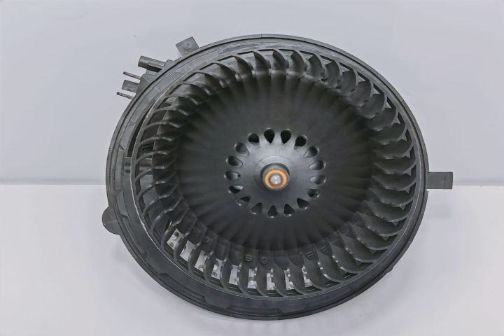 Ventilator habitaclu 5Q1819021E Skoda Superb a 3-a generatie seria