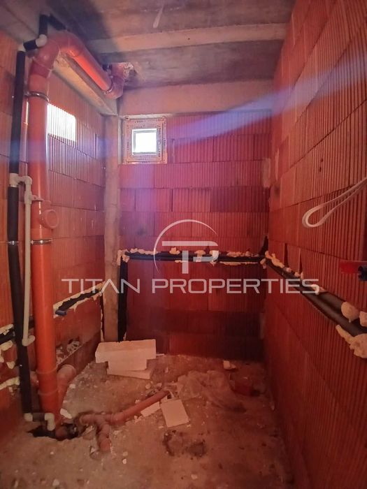 Продава се Тристаен апартамент в Пловдив, Остромила - 86 кв.м за 1391 €/кв.м - Снимка #5