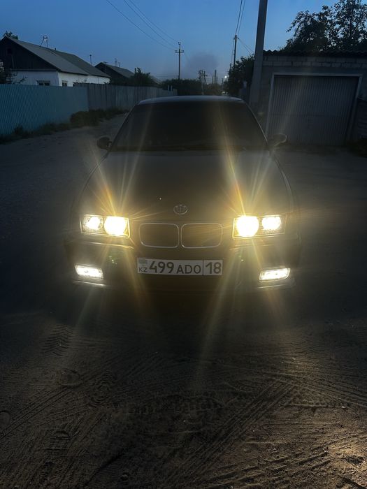 Продам BMW E36 320i