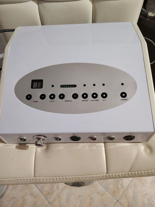 Комбиниран козметичен апарат 5 в 1 DMX- 4005