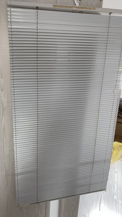 Jaluzele orizontale aluminiu