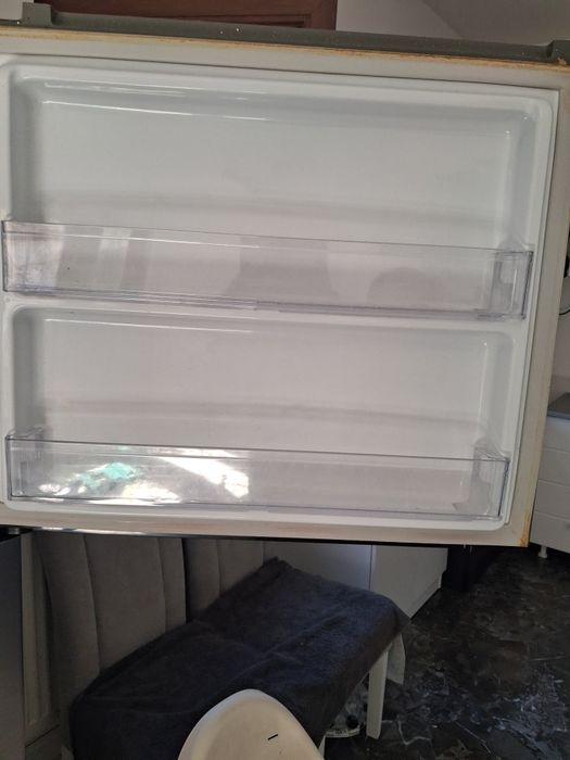 Samsung Twin Cooling Plus, No Frost, Digital Inverter, aprox. 380–400 L, înălțime 178–183 cm.