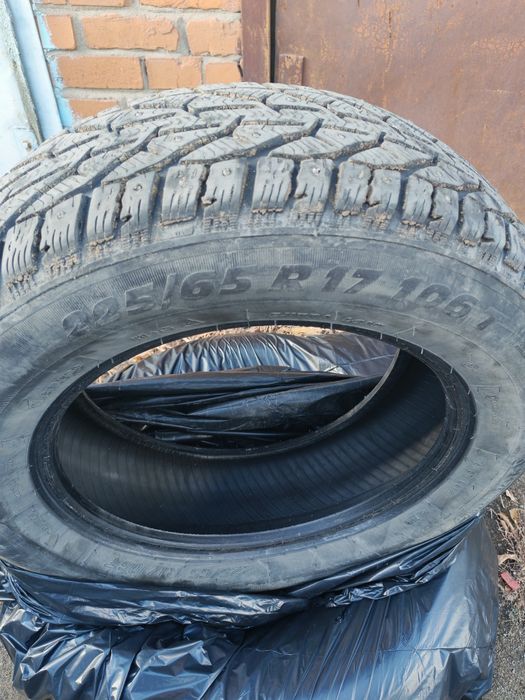 Продам шины зима р17