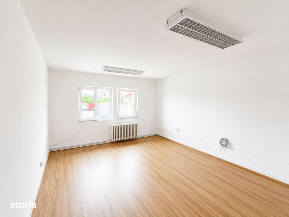 Birouri de inchiriat, 45 mp, 2 camere, baie proprie si balco, zona Gar