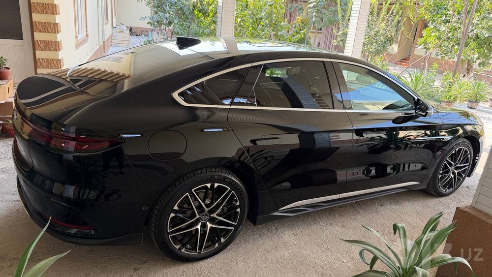BYD HAN ... 2025