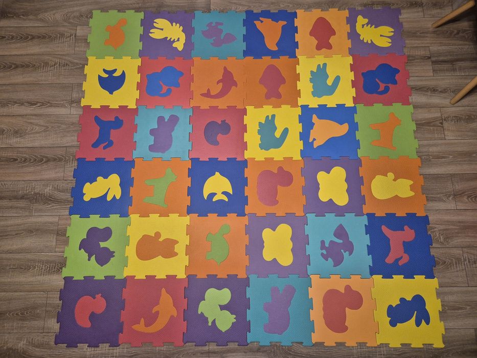 Covor 190x190 puzzle spuma copii