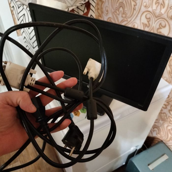 Монитор продам дешево
