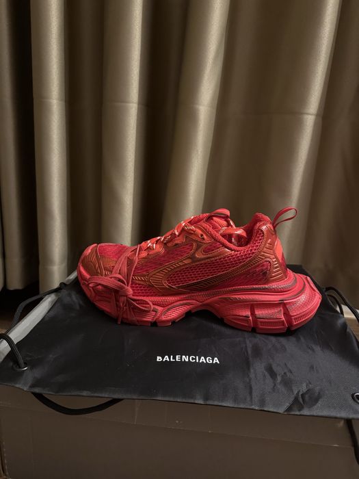 Balenciaga Track LED обувки - Коледно намаление в описанието