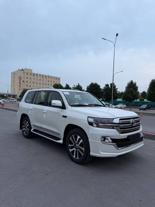Toyota Land Cruiser 200