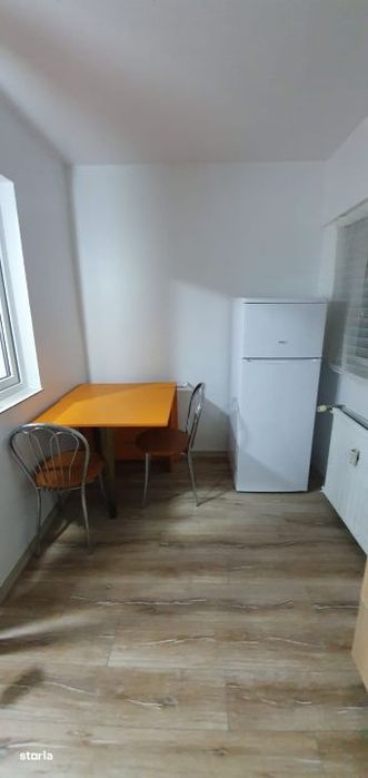 Garsoniera semidecomandata, etaj 1/4,Podul Electro, zona Lapus.