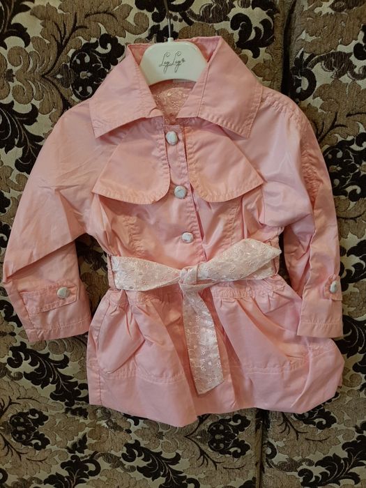 Костюм джинсовый. Плащь. Куртка безрукавка. Турция.