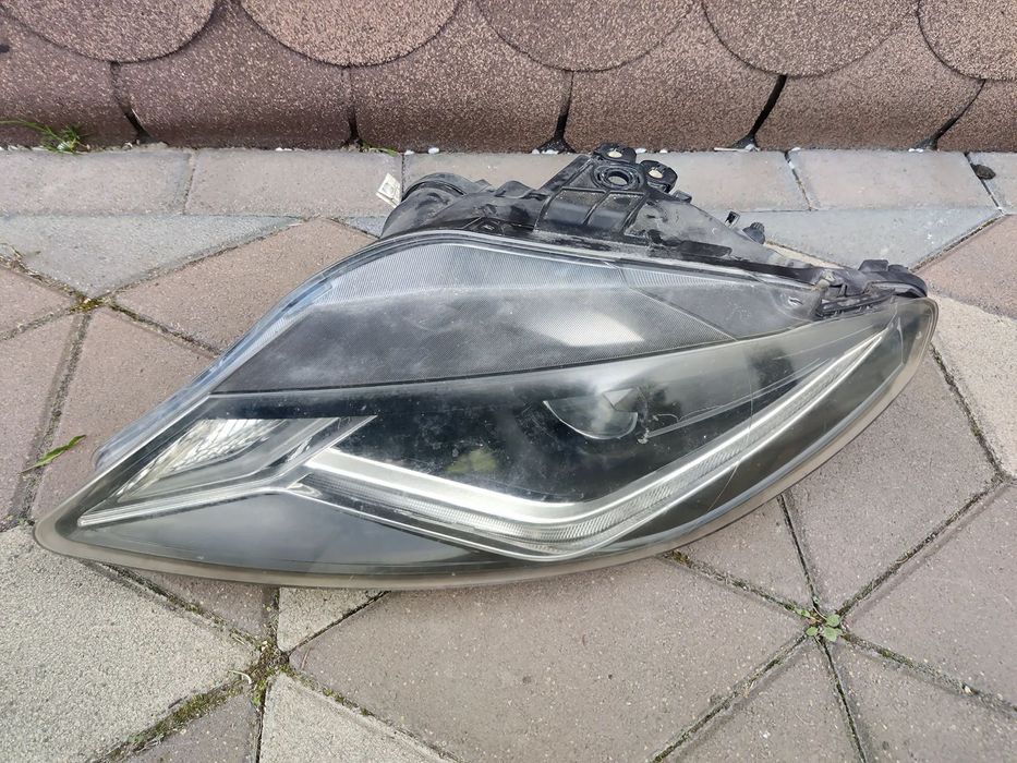 Far stanga dreapta Bixenon si LED Seat Exeo 3R1941007F / 3R1941008F