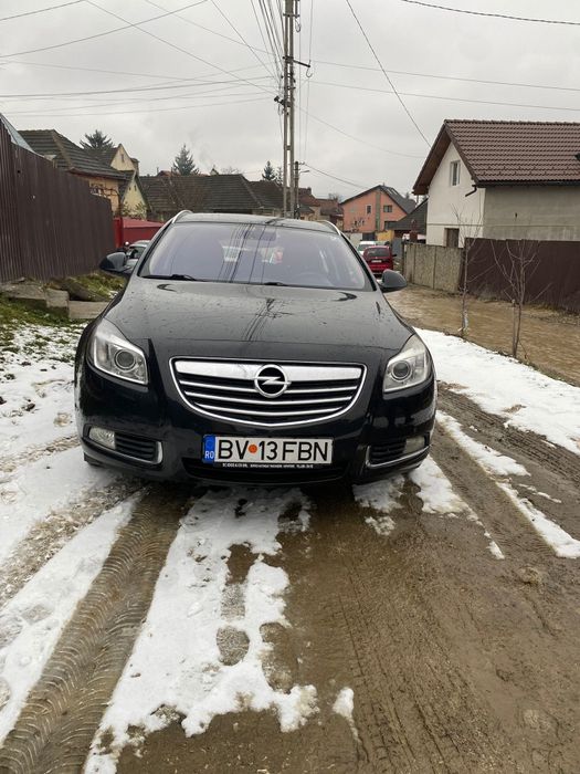 Opel insignia 2010.Pret avantajos,ideal pentru familie