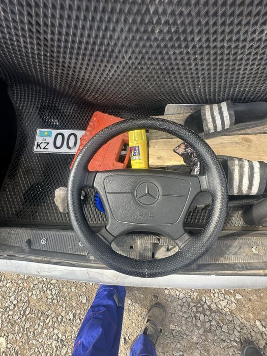Продам руль Мерседес w210