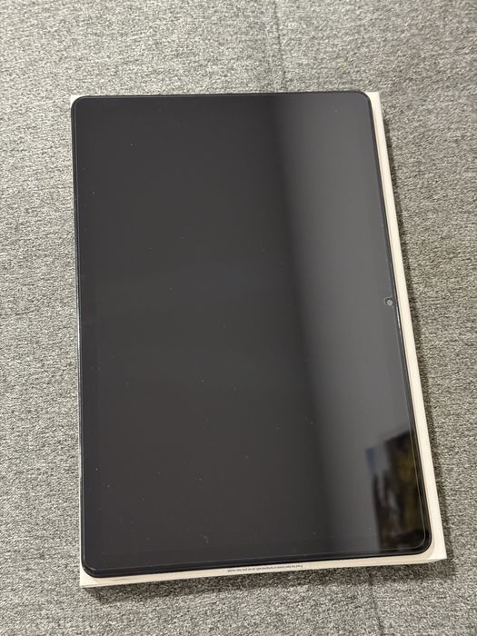 Tabletă Samsung Galaxy Tab A9+ 5G, 4 GB RAM / 64 GB, Graphite + accesorii