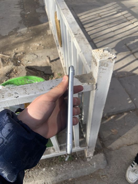 iphone xr xolati yaxwi