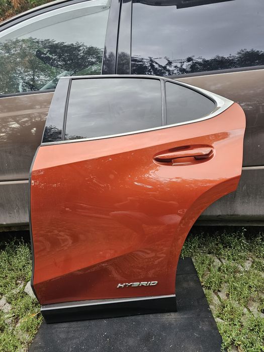 Usa fata spate stinga dreapta completa lexus ux 2021 impecabile