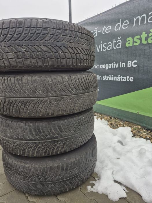 Cauciucuri   235/65/17 cu jenti aliaj 17"