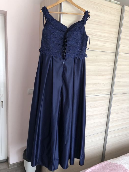 Тъмно синя рокля за повод XL размер