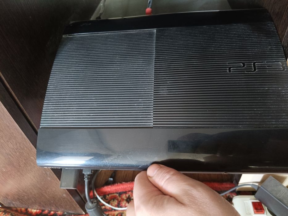 Продам Sony PlayStation 3 slim
